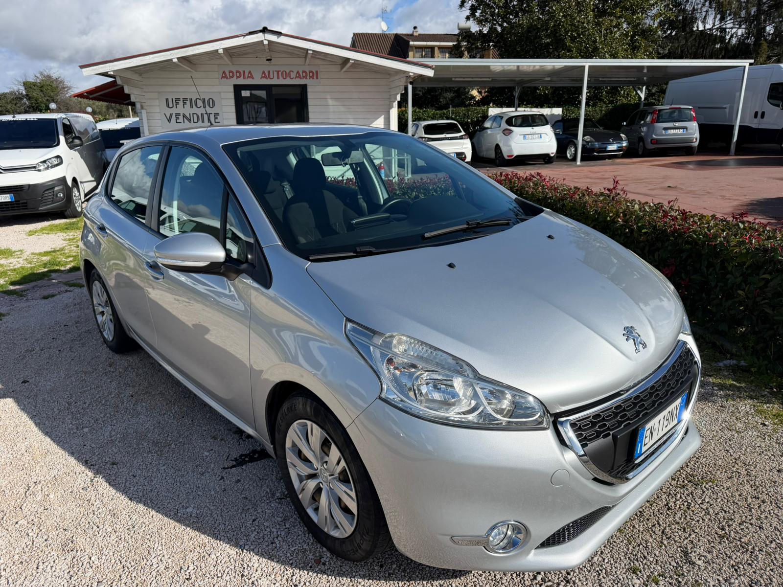 PEUGEOT 208 1.4vti 95CV ALLURE 2012